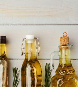 Olive Oil Products Sales Executive | shutterstock 2107995776 FabrikaSimf 1000x368px